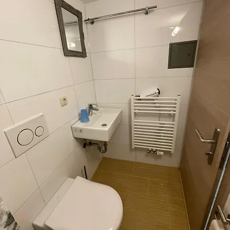 Gemütliches Und Schönes Keller Geschoss K1 Hassloch (Hessen)